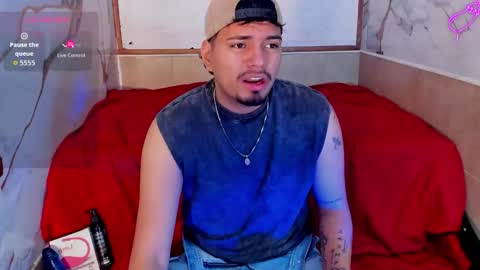 Snapshot of enrique_villa23 chatting on October 18, 1:05 pm enrique online show from October 18, 1:05 pm