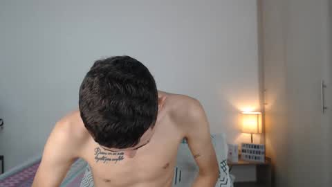 Snapshot of enzo_1408 chatting on January 27, 3:26 am enzo 1408 online show from January 27, 3:26 am