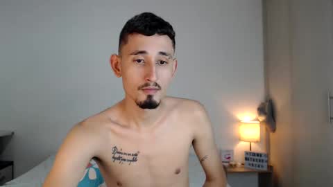 Snapshot of enzo_1408 chatting on January 7, 5:35 am enzo 1408 online show from January 7, 5:35 am