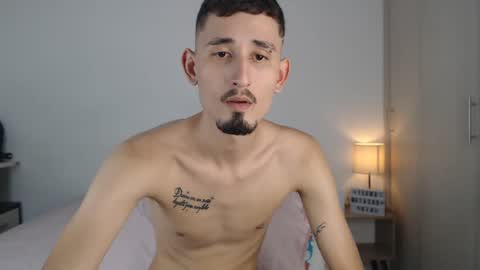 Snapshot of enzo_1408 chatting on January 24, 4:48 am enzo 1408 online show from January 24, 4:48 am