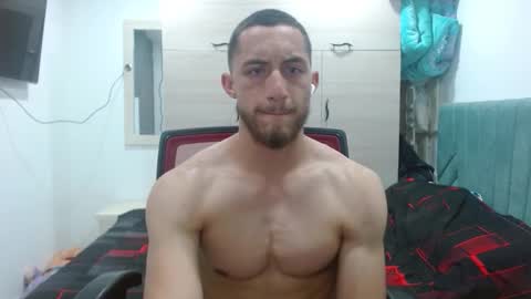 Snapshot of enzo_savage chatting on September 17, 6:53 pm enzo_savage online show from September 17, 6:53 pm