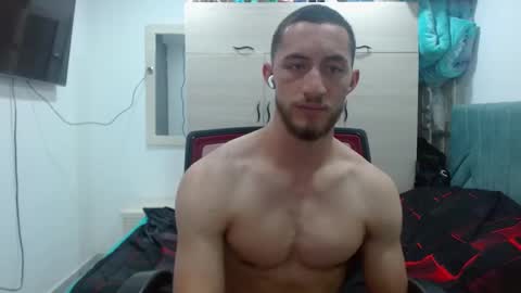 Snapshot of enzo_savage chatting on September 18, 6:54 pm enzo_savage online show from September 18, 6:54 pm