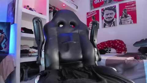 Tht BOSS Eren online show from November 21, 3:27 am