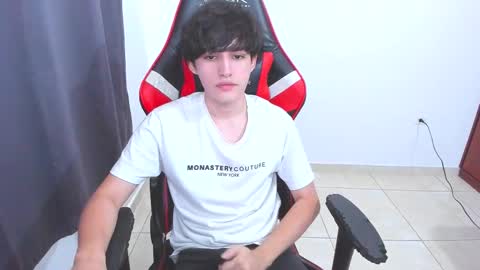 eren_tatakae online show from October 24, 6:20 pm