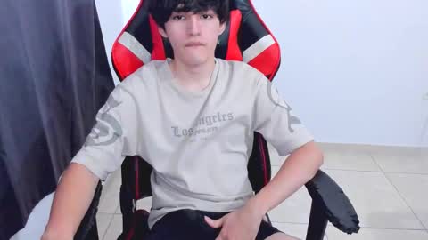 eren_tatakae online show from October 31, 7:17 pm