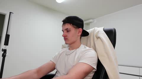    online show from October 31, 5:27 pm