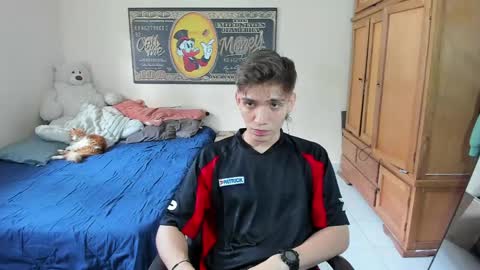 erick_de_rossee online show from March 12, 7:10 pm