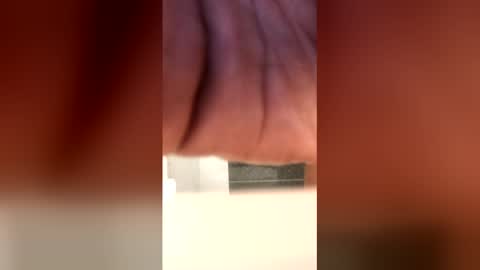 EricSwainn online show from April 18, 7:58 pm