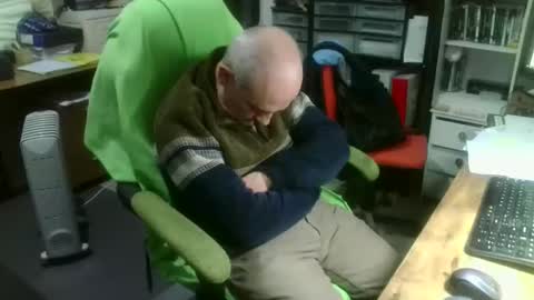 Snapshot of ernello chatting on October 10, 10:34 pm ernello online show from October 10, 10:34 pm