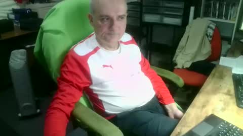 Snapshot of ernello chatting on September 27, 7:01 pm ernello online show from September 27, 7:01 pm