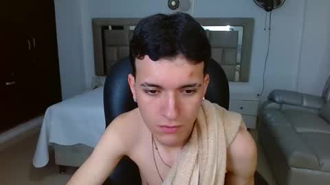 eroboyxox online show from February 24, 11:16 pm
