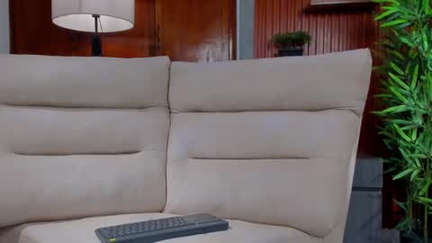 eros_becker_ online show from April 25, 4:15 am