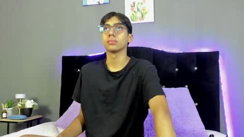 Eros Lux1 online show from April 22, 12:10 pm