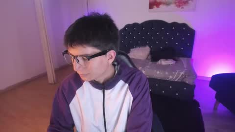 Snapshot of eross_guyy chatting on September 9, 3:06 am Camilo online show from September 9, 3:06 am