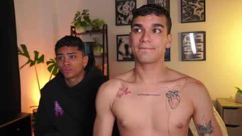 Snapshot of eroswild_ chatting on September 16, 5:52 am Eros Wild online show from September 16, 5:52 am