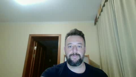 Snapshot of esibizionista_91 chatting on December 13, 3:49 am esibizionista 91 online show from December 13, 3:49 am