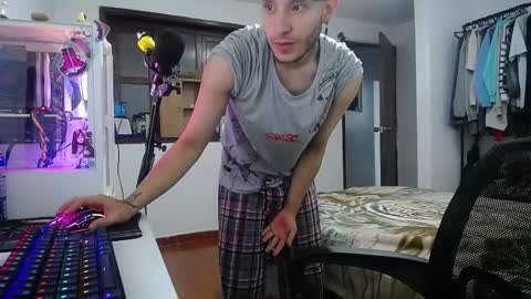 Esteban online show from December 31, 2:29 am