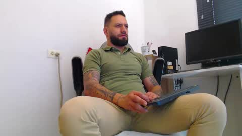 esteban online show from March 18, 5:38 pm