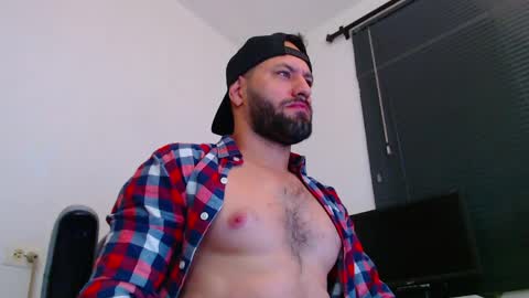 esteban online show from April 23, 2:19 pm