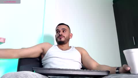 Esteban Fernandez online show from October 29, 2:58 am