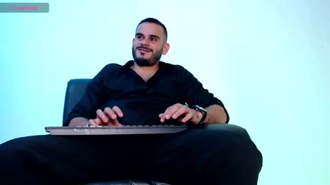 Esteban Fernandez online show from November 8, 1:53 am