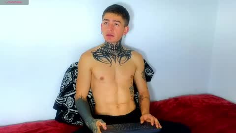 Esteban independent model online show from April 27, 1:19 pm