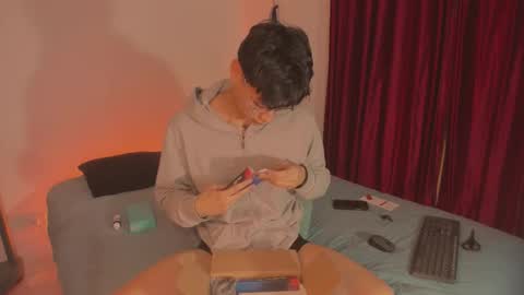 Esteban online show from November 29, 1:40 am