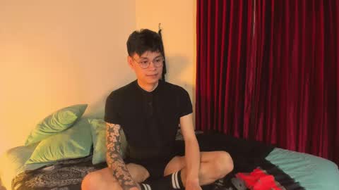 Esteban online show from November 5, 11:51 pm