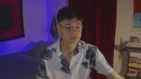 Esteban online show from October 19, 1:32 am