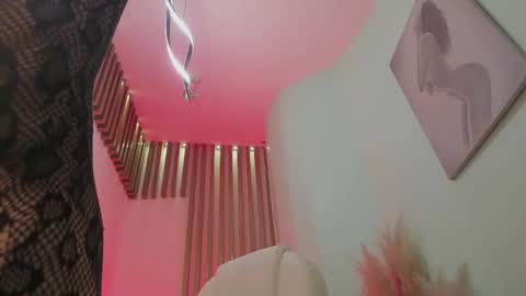 ethaancox online show from September 26, 11:24 pm