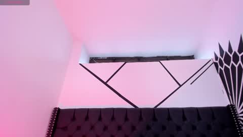 ethaancox online show from September 17, 9:05 pm