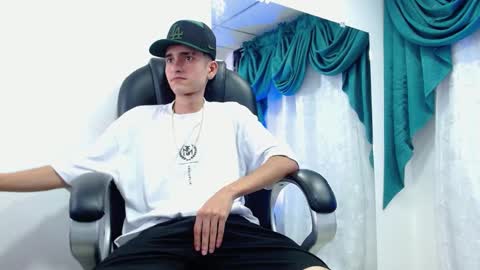 Ethan online show from December 7, 9:00 pm