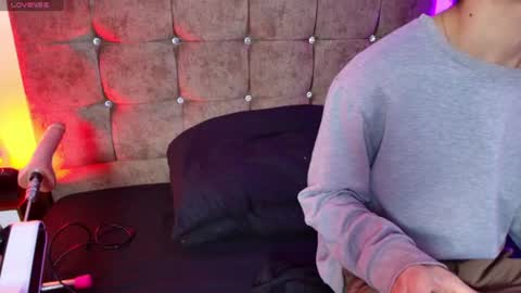 ethan  online show from July 23, 3:37 am