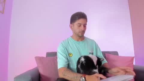 Ethan Muller online show from February 9, 7:30 pm