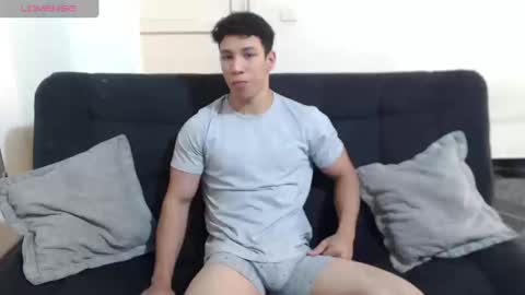Snapshot of ethan_noir chatting on September 19, 9:14 pm Ethan Noir online show from September 19, 9:14 pm