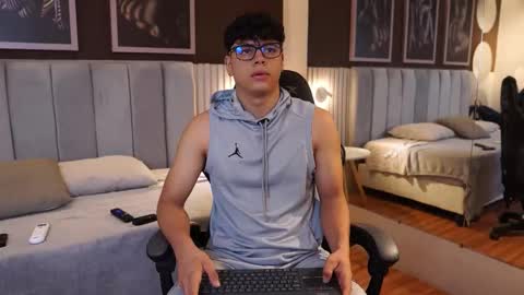 Snapshot of ethan_occonor chatting on October 7, 12:20 pm ethan_occonor online show from October 7, 12:20 pm