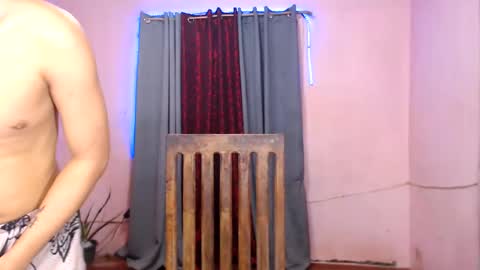 Snapshot of ethan_uwuxx chatting on February 26, 6:53 pm DAVE online show from February 26, 6:53 pm