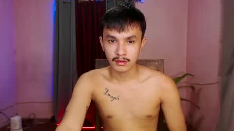 Snapshot of ethan_uwuxx chatting on February 18, 6:28 pm DAVE online show from February 18, 6:28 pm