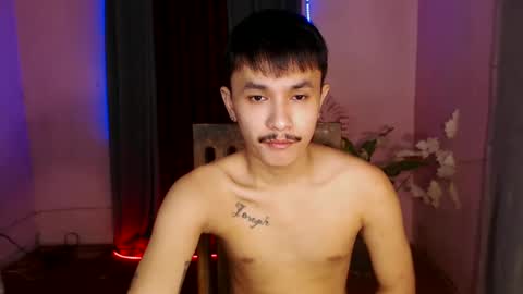 Snapshot of ethan_uwuxx chatting on February 16, 2:10 pm DAVE online show from February 16, 2:10 pm