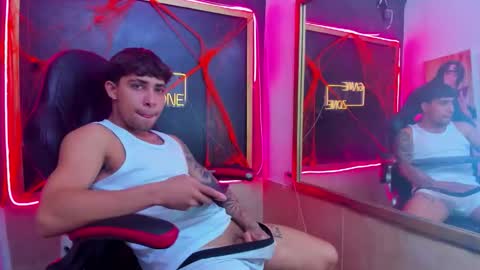 Ethan online show from October 28, 5:10 am