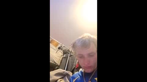 ethanbmx2001 online show from April 19, 7:52 am