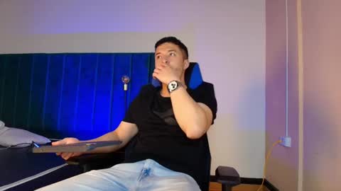 Snapshot of ethanconnor_ chatting on October 16, 12:24 pm ethanconnor_ online show from October 16, 12:24 pm