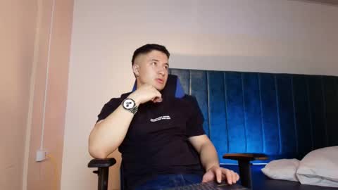 Snapshot of ethanconnor_ chatting on October 7, 12:31 pm ethanconnor_ online show from October 7, 12:31 pm