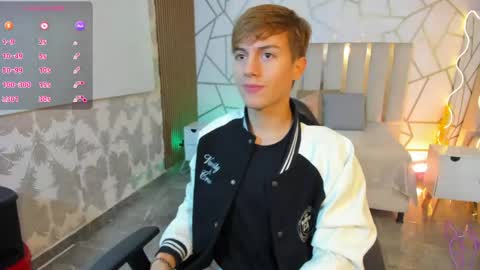 evan_tay online show from April 21, 3:02 am