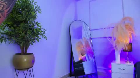 Snapshot of evans_opry1 chatting on October 15, 10:28 pm E V A N S online show from October 15, 10:28 pm