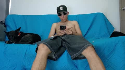evil_boss1 online show from June 20, 8:47 pm