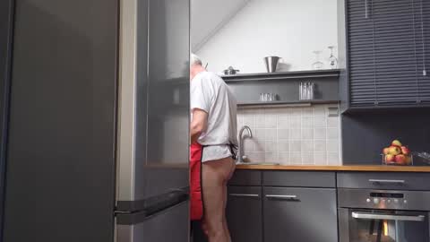 Naaktloper online show from April 6, 1:12 pm