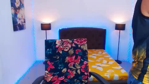 JOHNDAVE online show from March 2, 4:56 am