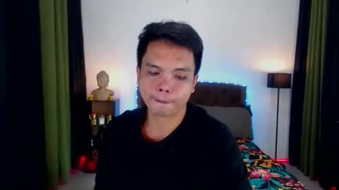 Snapshot of extraservice69menx chatting on October 15, 5:04 am JOHNDAVE online show from October 15, 5:04 am