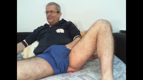 Snapshot of eyes12 chatting on December 8, 4:14 am GEORGE online show from December 8, 4:14 am